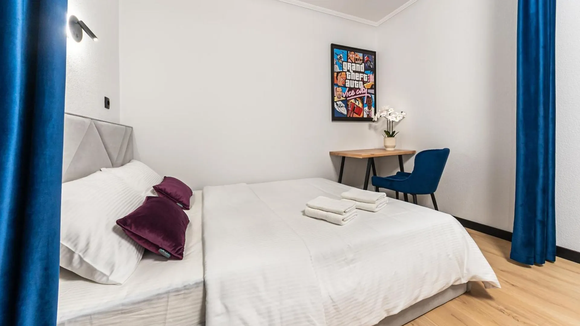Modern 1 Bedroom Apartment Kiev 0*,
